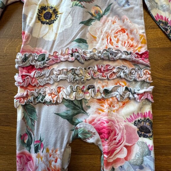 POSH PEANUT Floral Ruffled Footie Pajamas Girls 0-3 Infant Ruffle Bamboo Zippie - Picture 3 of 8